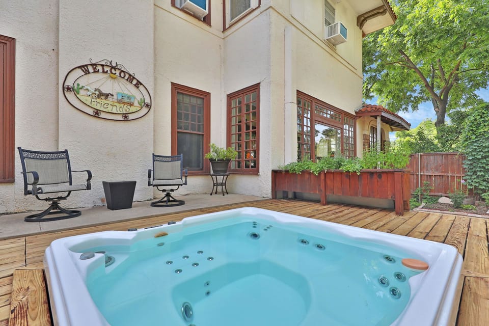 The Lancaster Manor B&B Bed and Breakfast in Texas