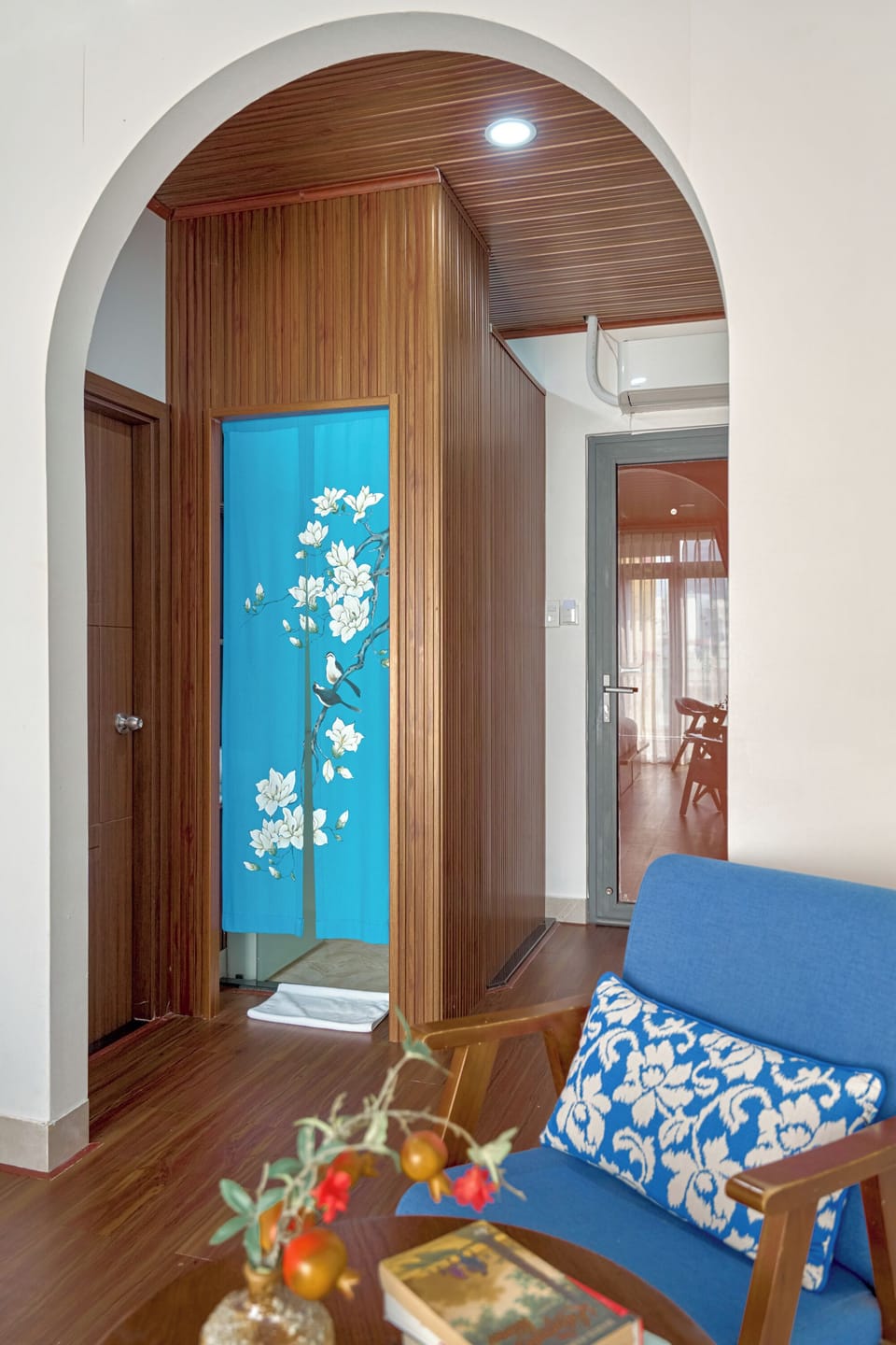 Luxury Twin Room, Balcony | Bathroom | Shower, rainfall showerhead, free toiletries, hair dryer