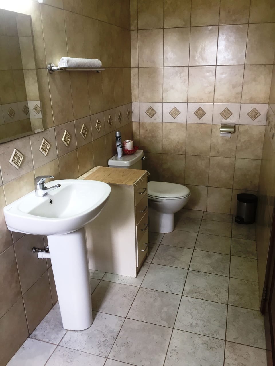 Double or Twin Room, Lake View (Room 2) | Bathroom sink