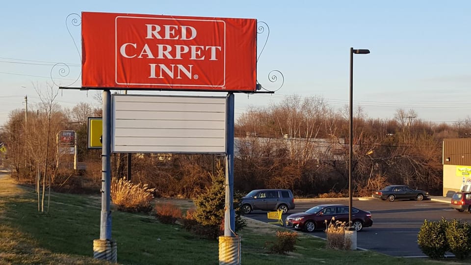 Red Carpet Inn Motel in Gibbstown