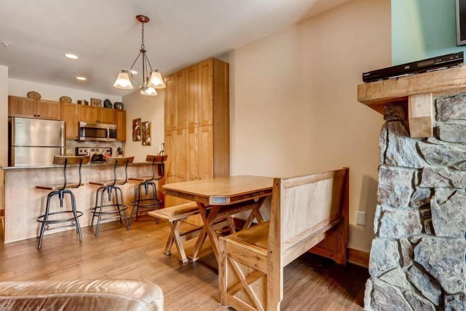Condo (100-River-Run-Condos-Platinum) | Exterior