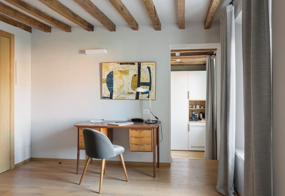 Superior Room (Dimora) | Minibar, in-room safe, desk, soundproofing