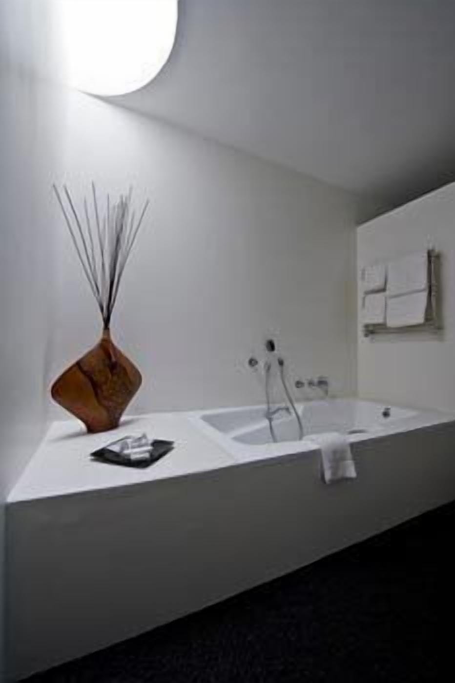 Separate tub and shower, free toiletries, hair dryer, towels