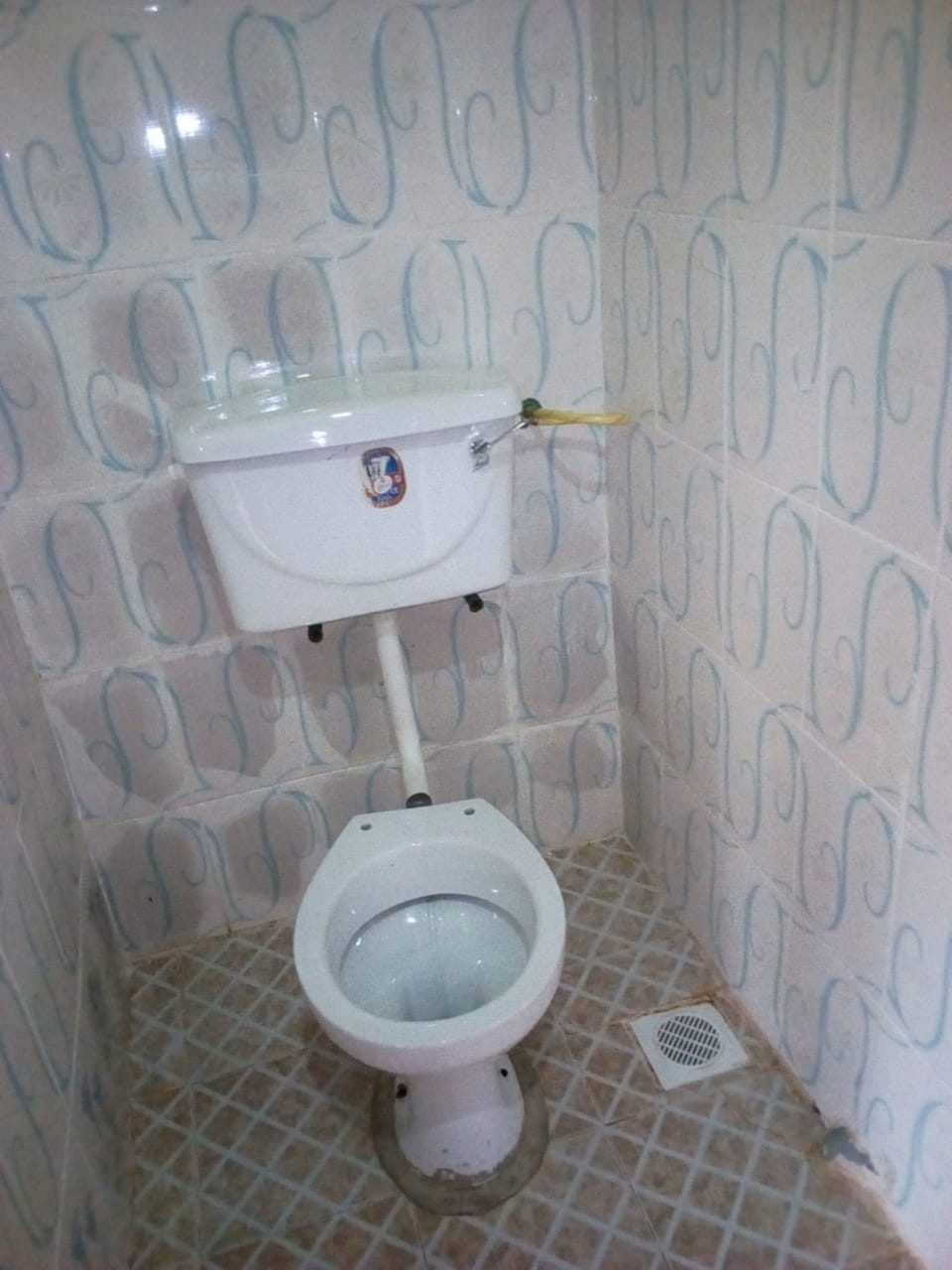 Standard Double Room | Bathroom | Shower, rainfall showerhead, slippers, towels