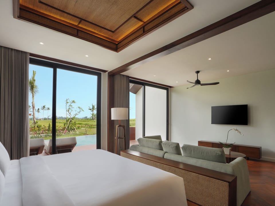 The Lagoon Villa | Egyptian cotton sheets, premium bedding, down comforters, pillowtop beds