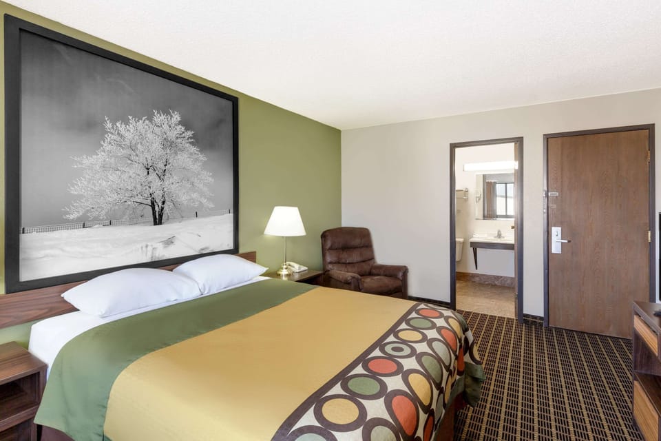 In-room safe, individually decorated, individually furnished, desk