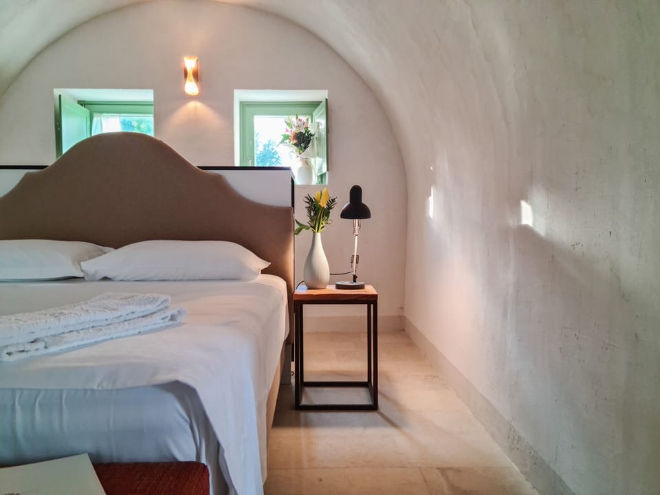 Superior Room | Bathroom | Free toiletries, hair dryer, slippers, bidet