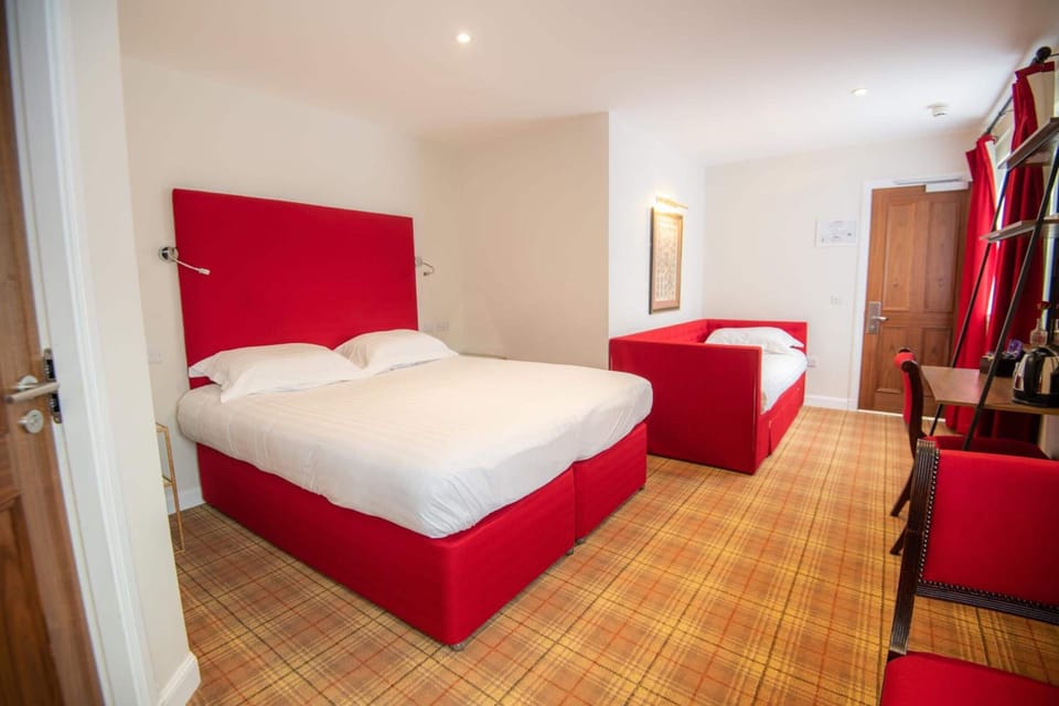 Desk, free WiFi, bed sheets