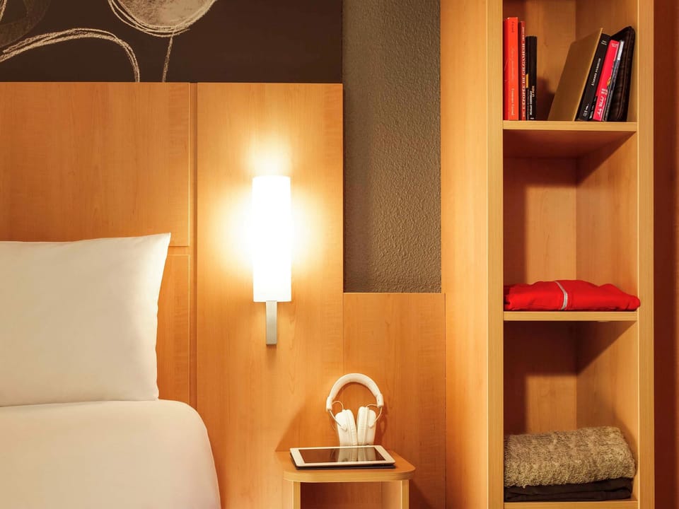 In-room safe, desk, iron/ironing board, free WiFi