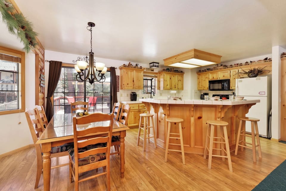 Cabin, Multiple Beds, Patio, Mountain View (1662) | Private kitchen | Coffee/tea maker