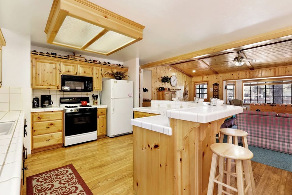 Cabin, Multiple Beds, Patio, Mountain View (1662) | Private kitchen | Coffee/tea maker