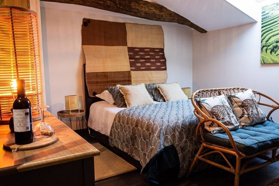 Double Room (Gwangali) | Minibar, individually decorated, individually furnished, desk