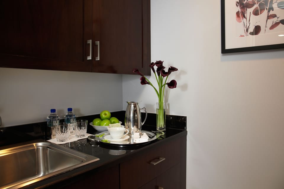 Executive Park View One Bedroom Suite | Private kitchenette | Fridge, microwave, coffee/tea maker