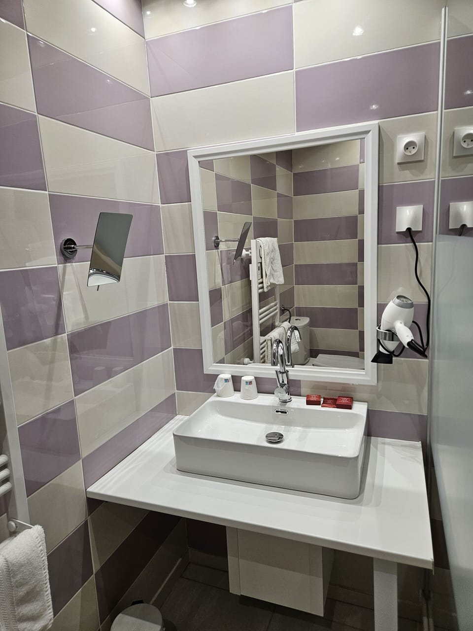 Luxury Suite, 2 Bedrooms | Bathroom | Combined shower/tub, hair dryer, towels