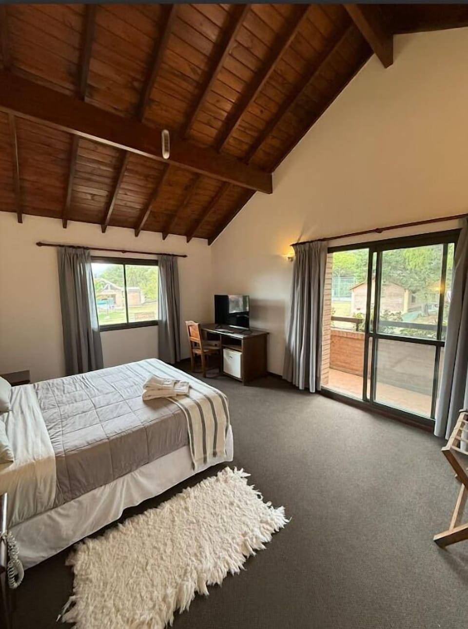 Suite | Minibar, desk, free WiFi, wheelchair access