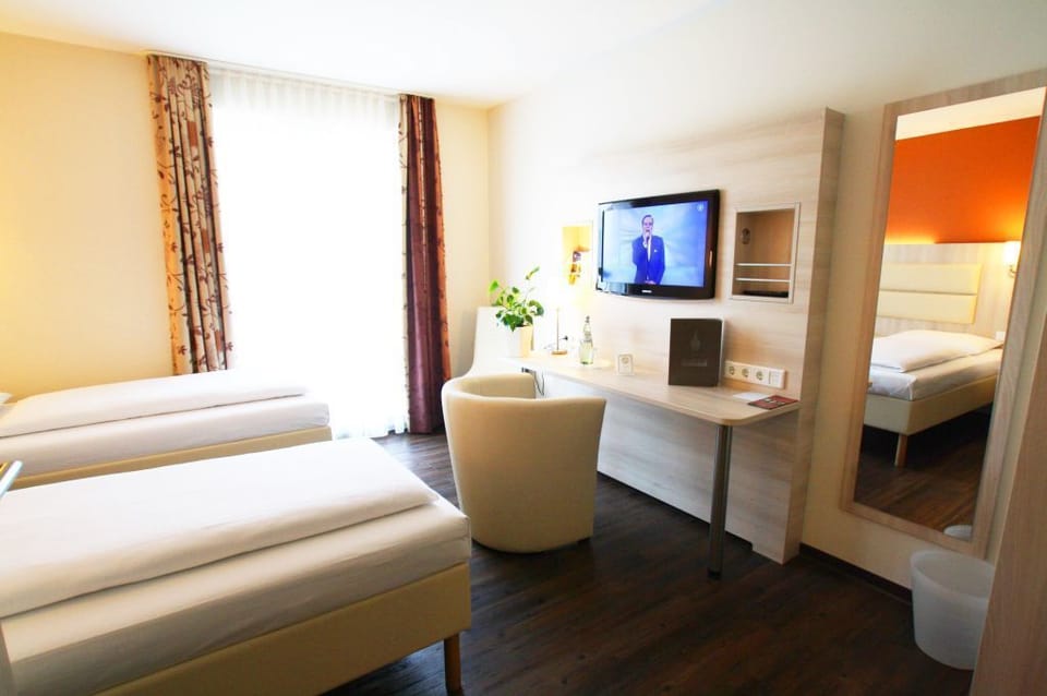 In-room safe, desk, soundproofing, cribs/infant beds