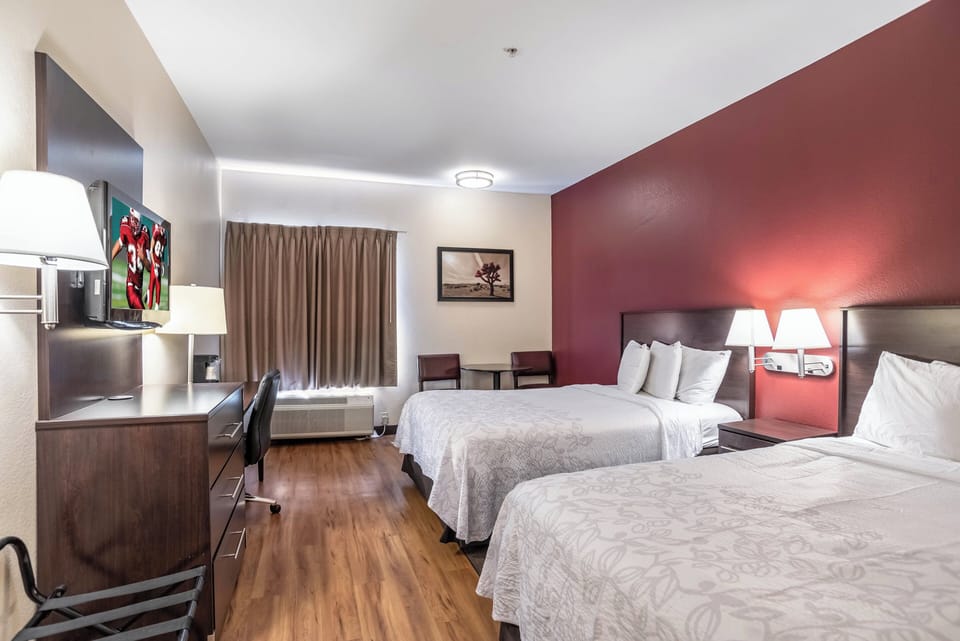 WiFi (free), bed sheets