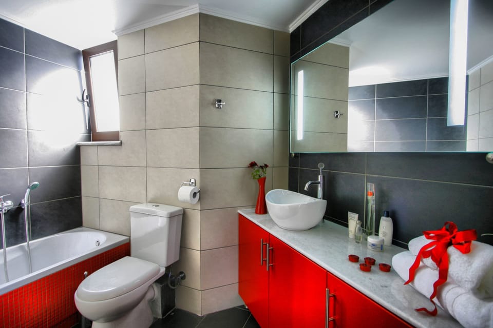 Family Suite, 2 Bedrooms, Balcony, Sea View | Bathroom | Combined shower/tub, deep soaking tub, rainfall showerhead