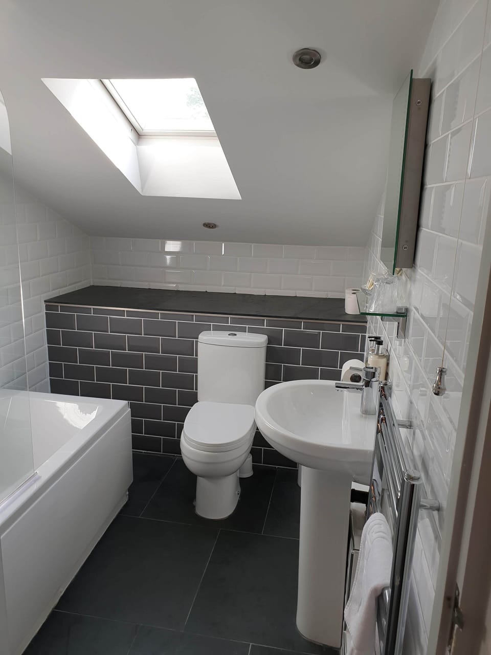 Superior Double or Twin Room, 1 Bedroom | Bathroom | Free toiletries, hair dryer, towels, soap