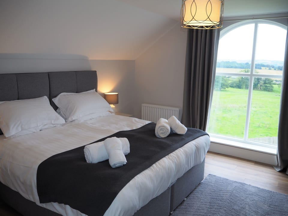 Cottage, Ensuite (Detached  Luxury)