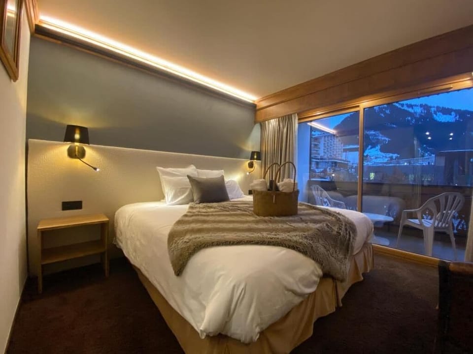 Double Room (Privilege) | Premium bedding, in-room safe, soundproofing, free cribs/infant beds