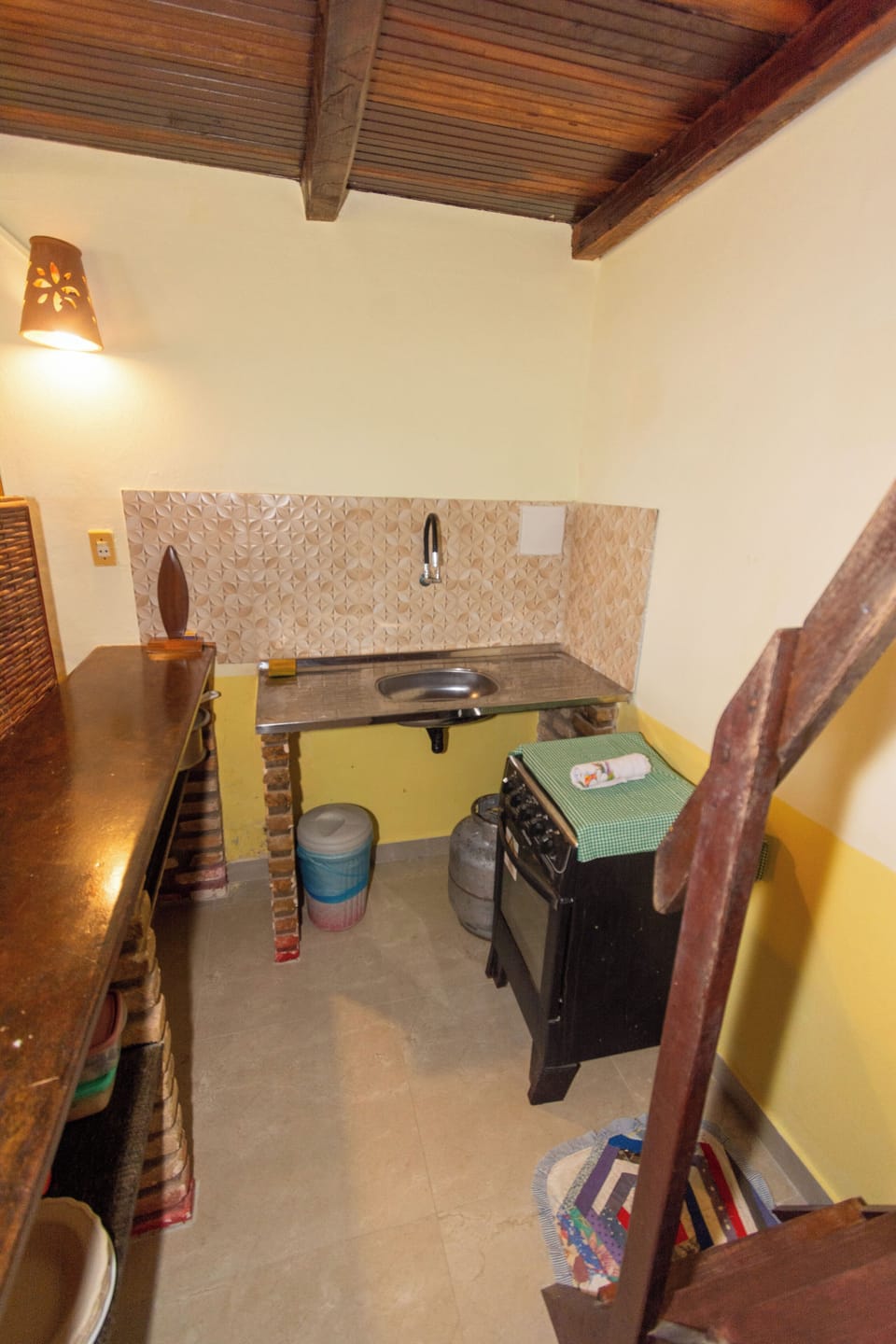 Presidential Quadruple Room (Amarelo) | Private kitchen | Mini-fridge