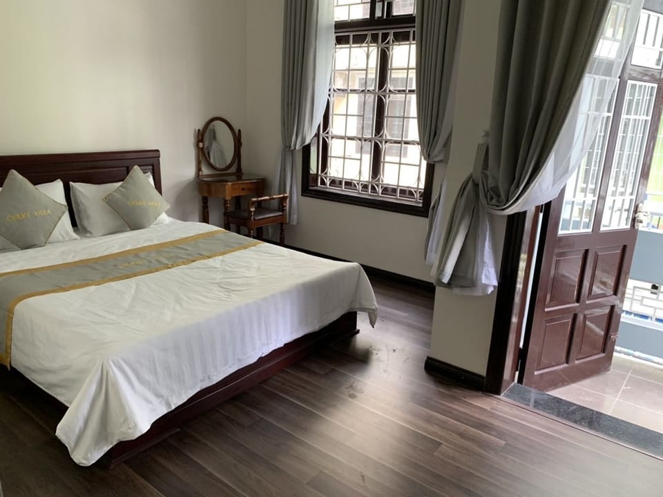 City Double Room | Minibar, iron/ironing board, free WiFi, bed sheets