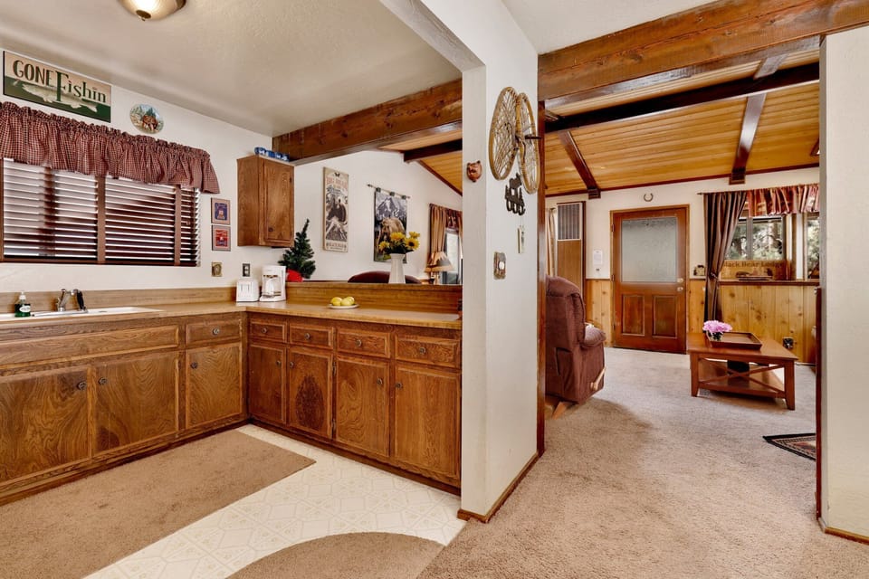 House, Patio (1836) | Bathroom | Designer toiletries, towels, toilet paper