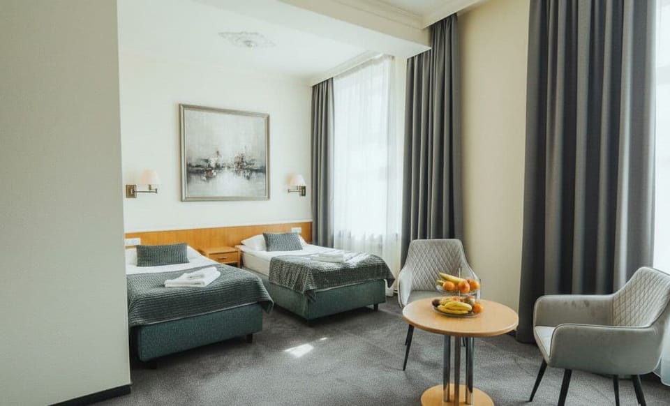 Grand Double Room | Desk, laptop workspace, iron/ironing board, free WiFi