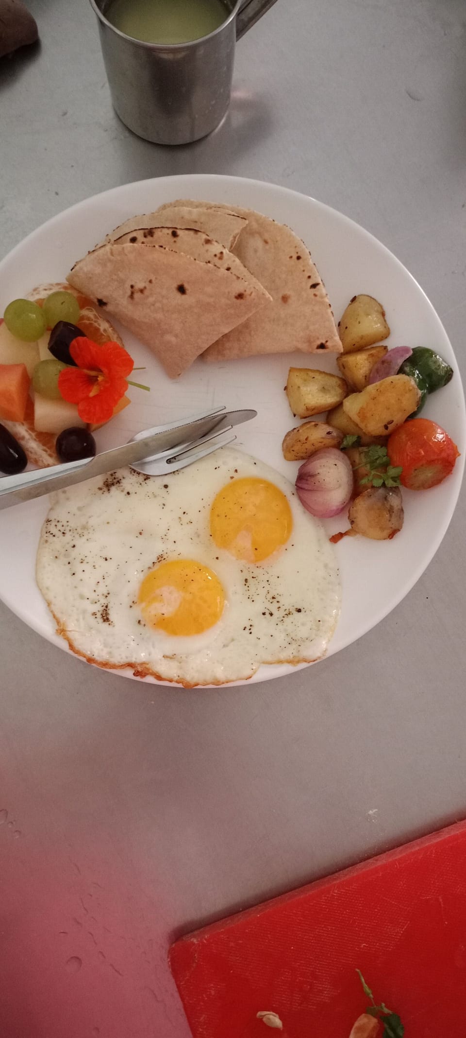 Cooked-to-order breakfast for a fee
