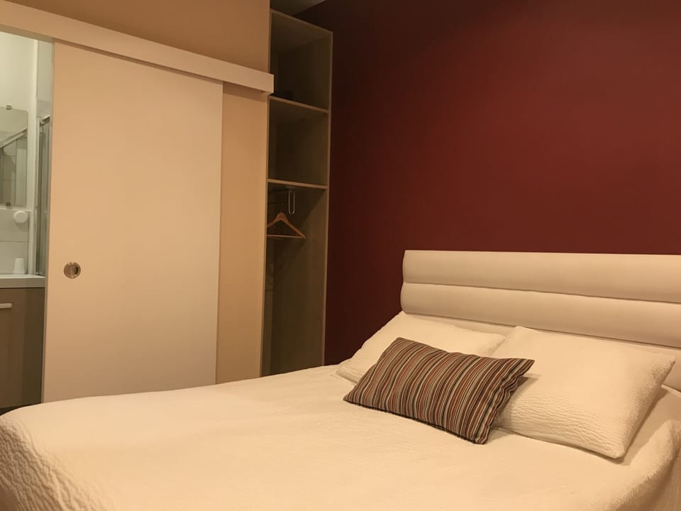 Standard Double Room | Free WiFi, bed sheets