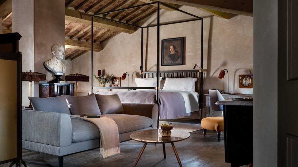 Suite (03 Castello) | Minibar, in-room safe, desk, laptop workspace