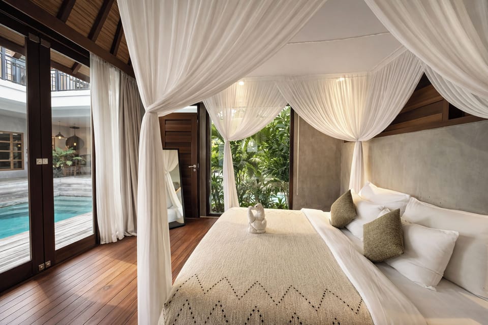 Executive Bungalow | In-room safe, iron/ironing board, free cribs/infant beds, free WiFi
