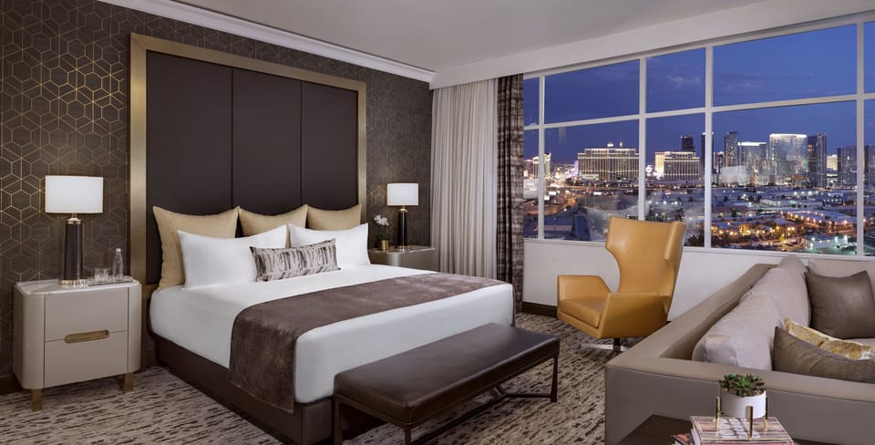 Premium bedding, pillowtop beds, in-room safe, desk