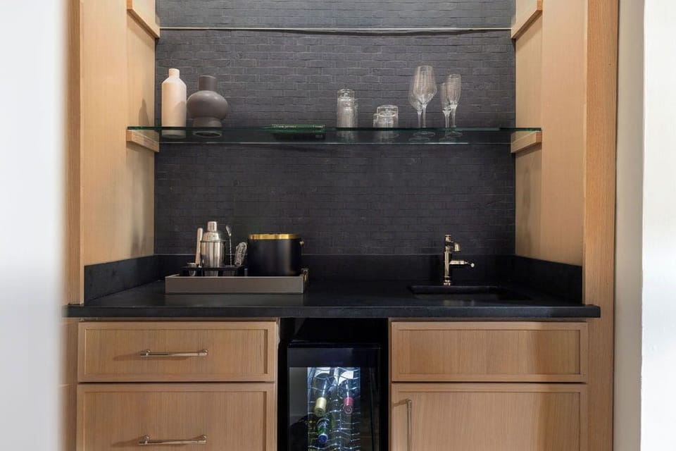 Premium Room, 1 King Bed | Egyptian cotton sheets, premium bedding, down comforters, pillowtop beds