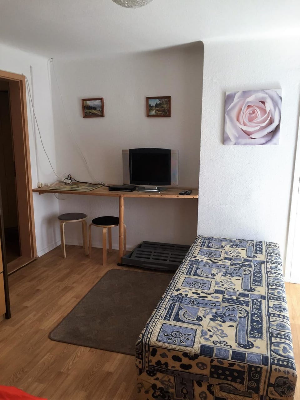 Standard Double Room, Shared Bathroom | Free WiFi