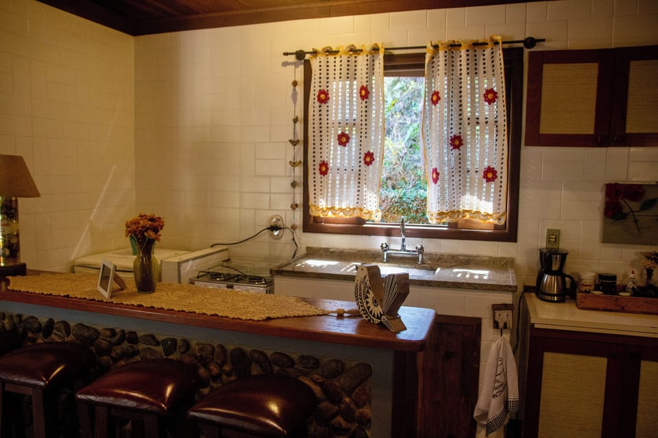 Romantic Double Room (Chalé Passarinho) | Private kitchen