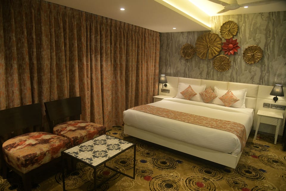 In-room safe, individually decorated, individually furnished, desk