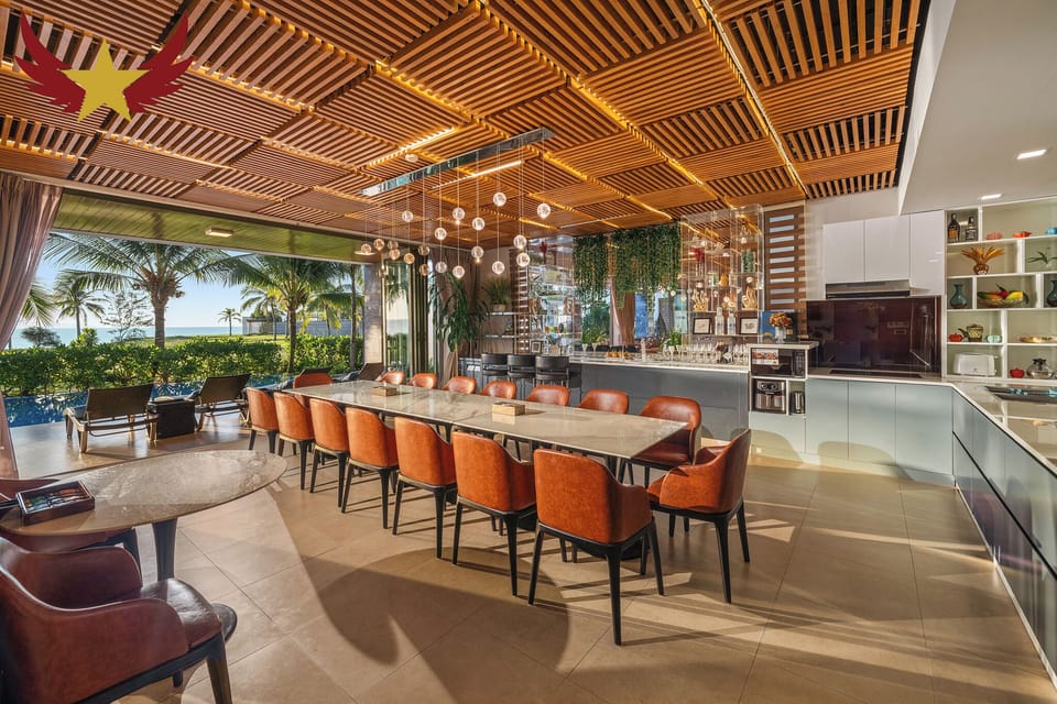 Luxury Villa, Multiple Bedrooms, Sea View | In-room dining