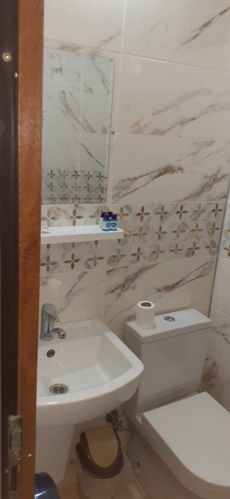 Shower, free toiletries, slippers, towels