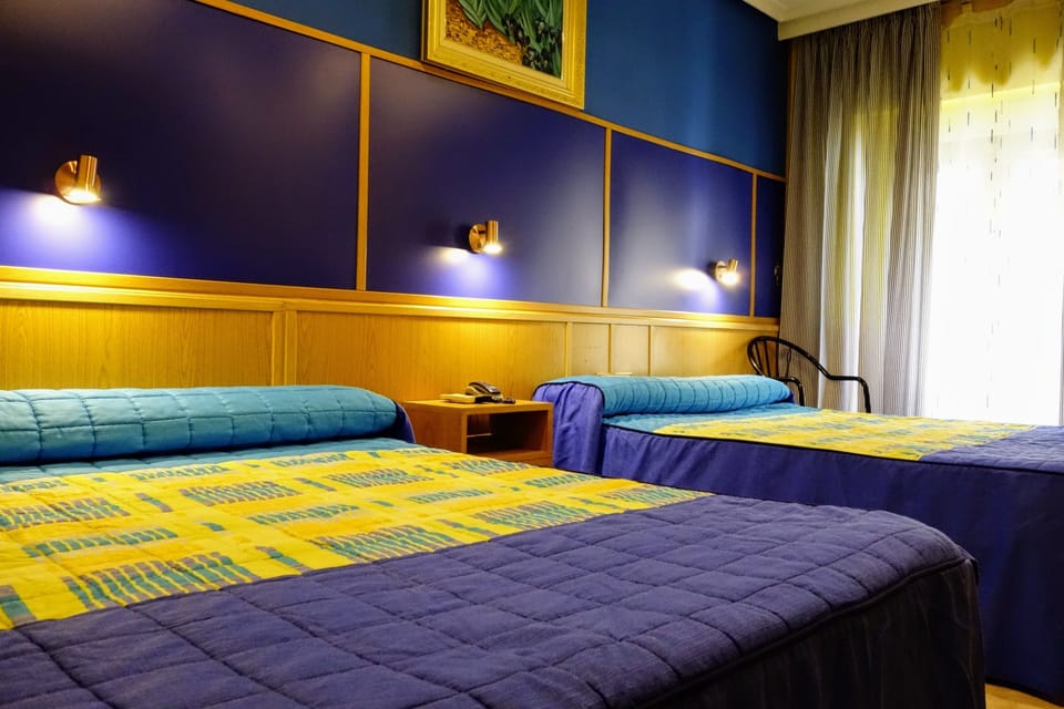 Quadruple Room | Desk, free WiFi, bed sheets