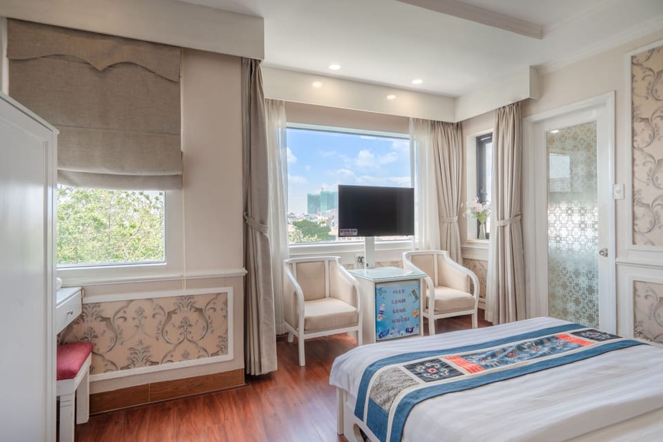 Luxury Double Room | Minibar, desk, laptop workspace, soundproofing