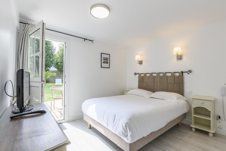 Superior Double Room, Terrace (Essentielles) | Premium bedding, free WiFi, bed sheets