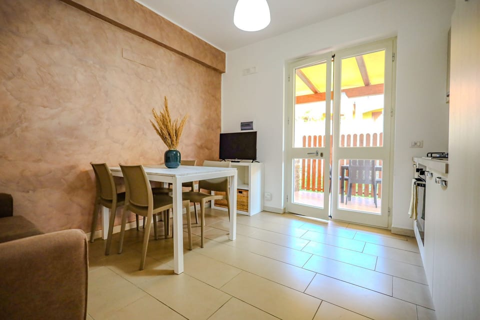 Apartment, 1 Bedroom, Terrace, Sea View | Private kitchen | Fridge, stovetop, cookware/dishes/utensils, dining tables