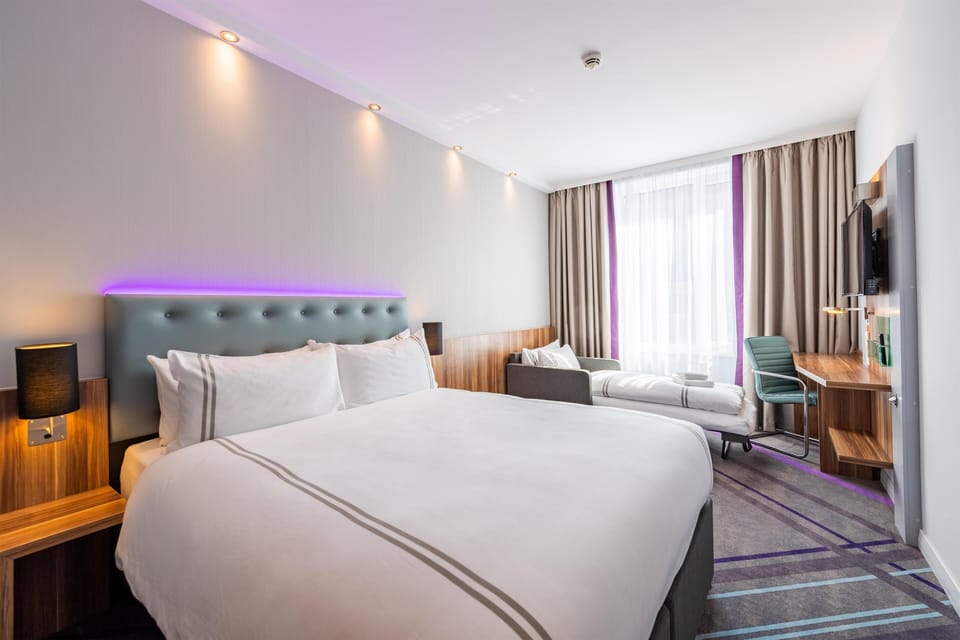 Standard Triple Room | Blackout drapes, soundproofing, iron/ironing board (on request)