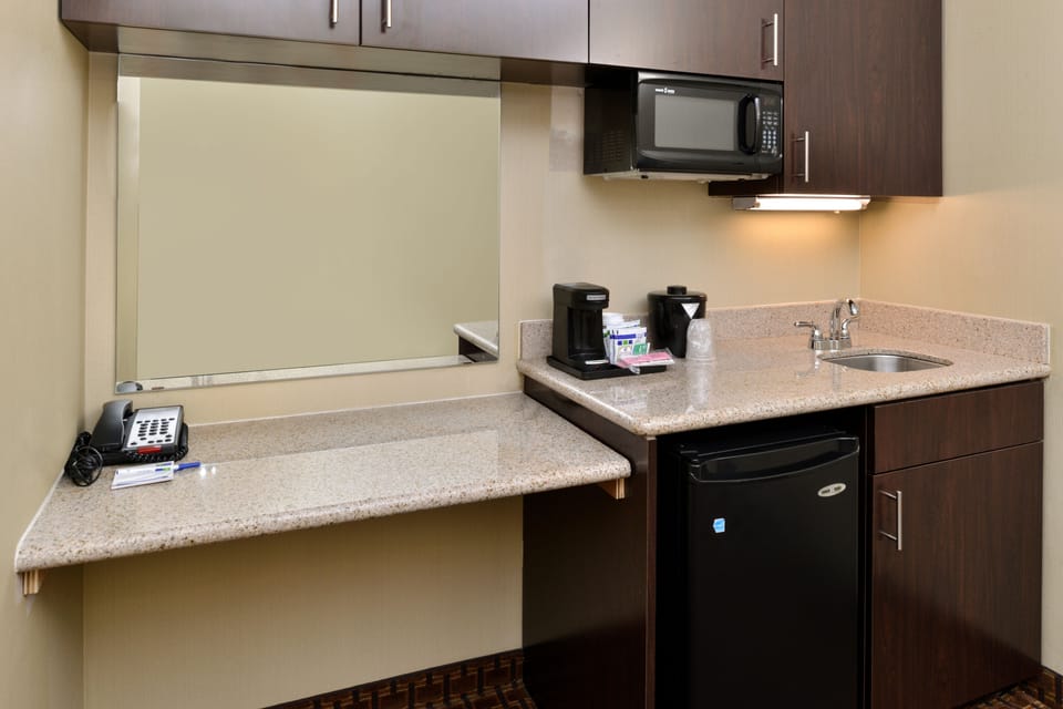 In-room safe, desk, iron/ironing board, free cribs/infant beds