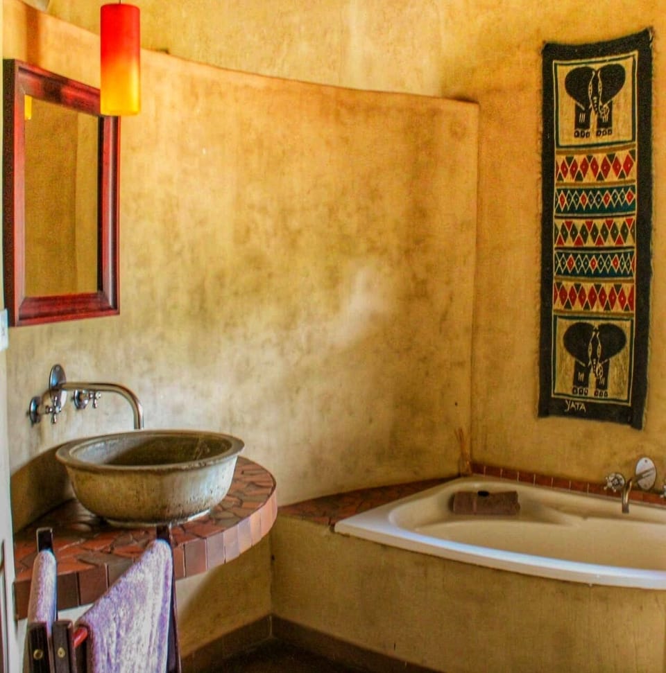 Standard Double Room | Bathroom | Separate tub and shower, hair dryer, towels