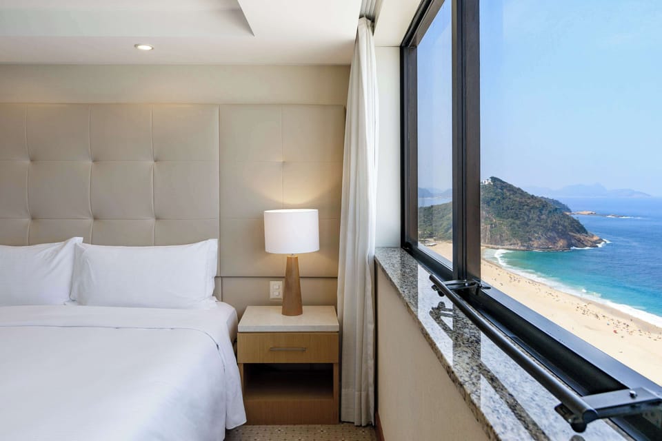 Executive Suite, 1 Bedroom, Club Lounge Access, Oceanfront | Hypo-allergenic bedding, minibar, in-room safe, individually decorated
