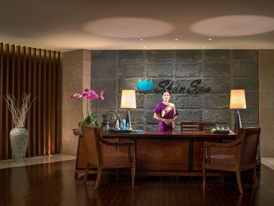 Pullman Oceanview Sanya Bay Resort & Spa Resort in Sanya