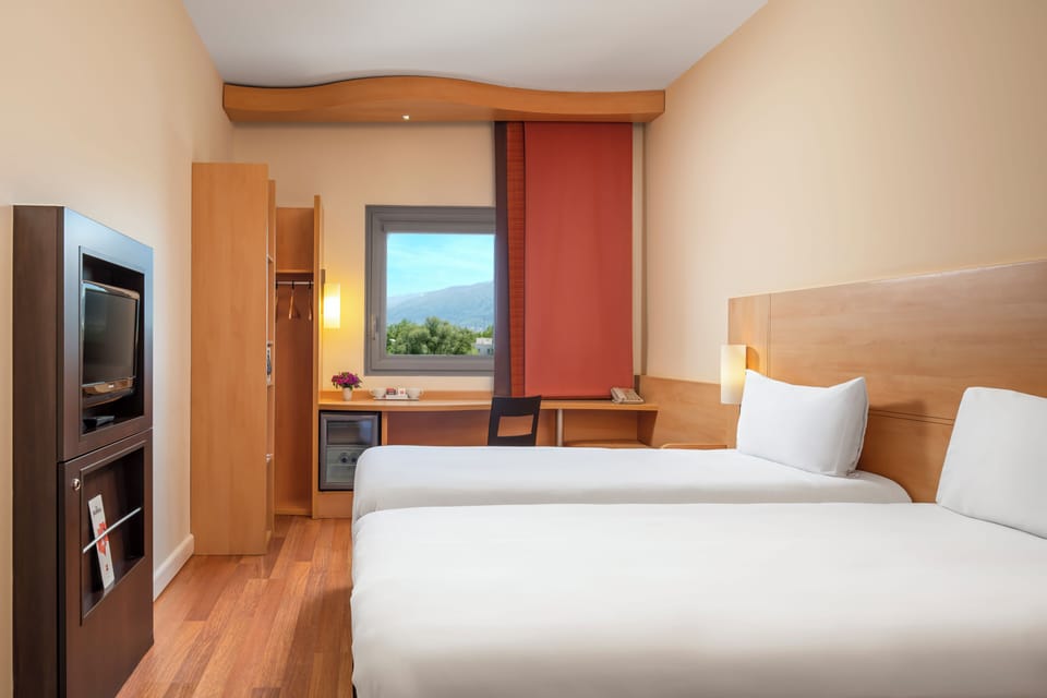 Room, 2 Twin Beds | In-room safe, desk, soundproofing, free WiFi